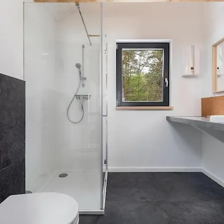 Comfortable Homes By The Lake, Sauna Holiday home *